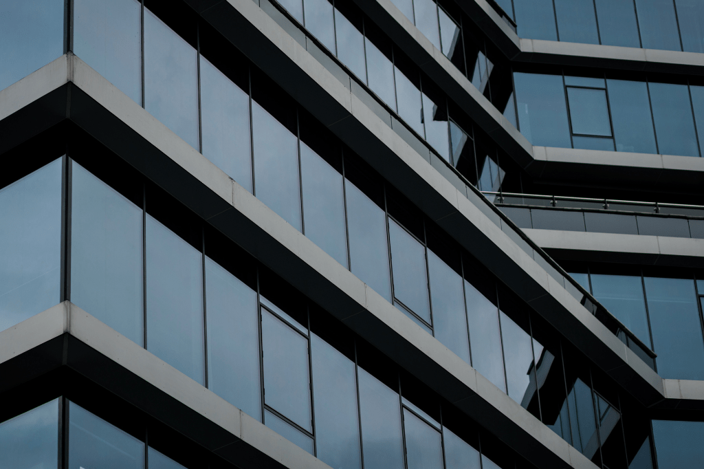 FII com mais de 220 mil investidores eleva dividendos pelo 3º mês seguido; Ifix em queda